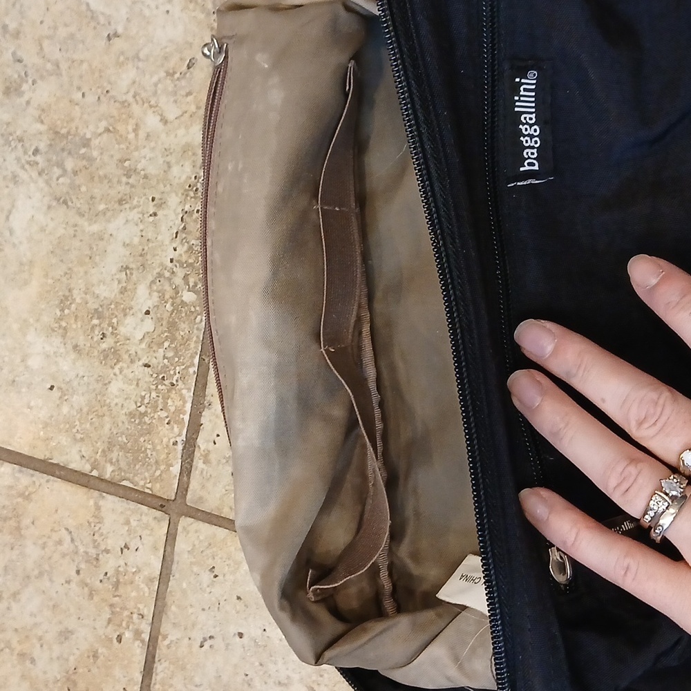 BAGGALLINI® Toiletry Kit – Travel - Picture 4 of 8